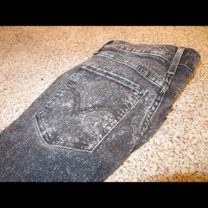 LEVI’S MILE HIGH SUPER SKINNY JEAN